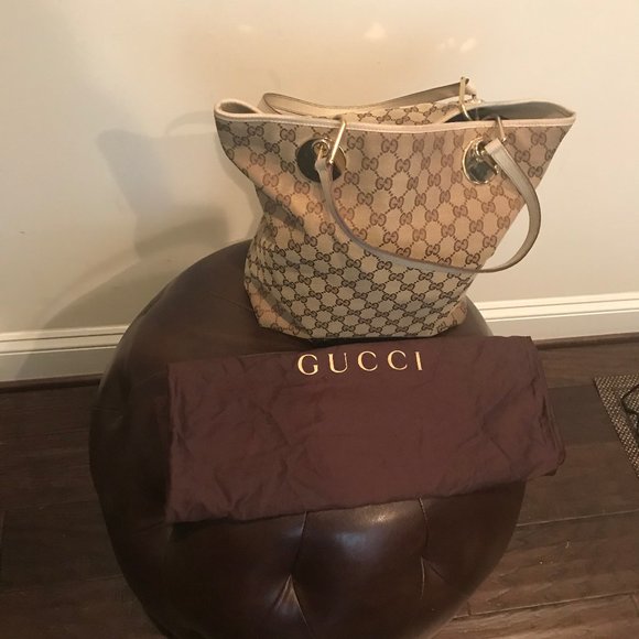 Gucci Handbags - Gucci GG Canvas Tote